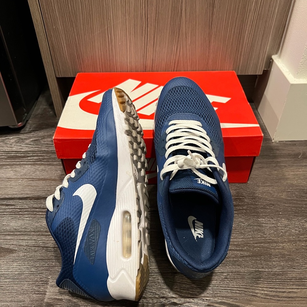 [NIKE] AIR MAX 90 ULTRA ESSENTIAL